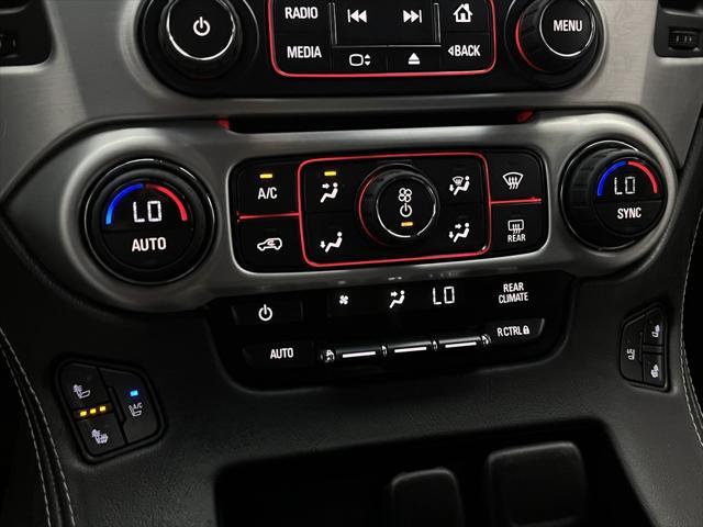 Photo of 2016 White Frost Tricoat GMC Yukon XL