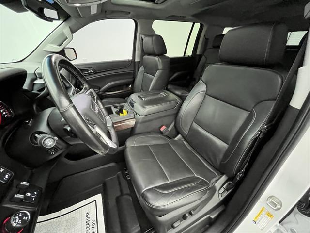 Photo of 2016 White Frost Tricoat GMC Yukon XL