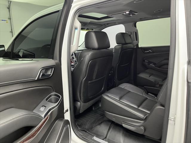 Photo of 2016 White Frost Tricoat GMC Yukon XL