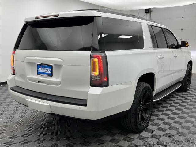 Photo of 2016 White Frost Tricoat GMC Yukon XL