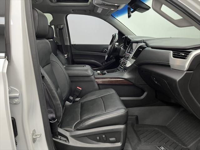 Photo of 2016 White Frost Tricoat GMC Yukon XL