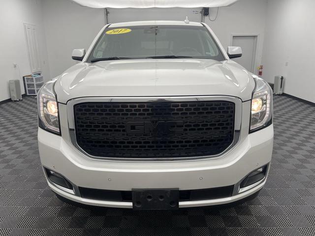 Photo of 2017 White Frost Tricoat GMC Yukon XL