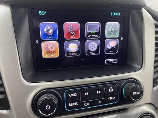 Photo of 2017 White Frost Tricoat GMC Yukon XL