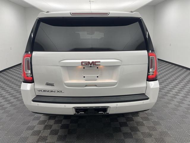 Photo of 2017 White Frost Tricoat GMC Yukon XL
