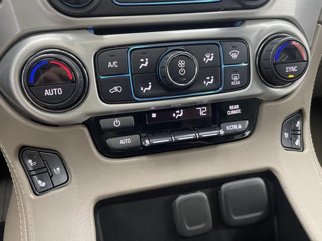 Photo of 2017 White Frost Tricoat GMC Yukon XL