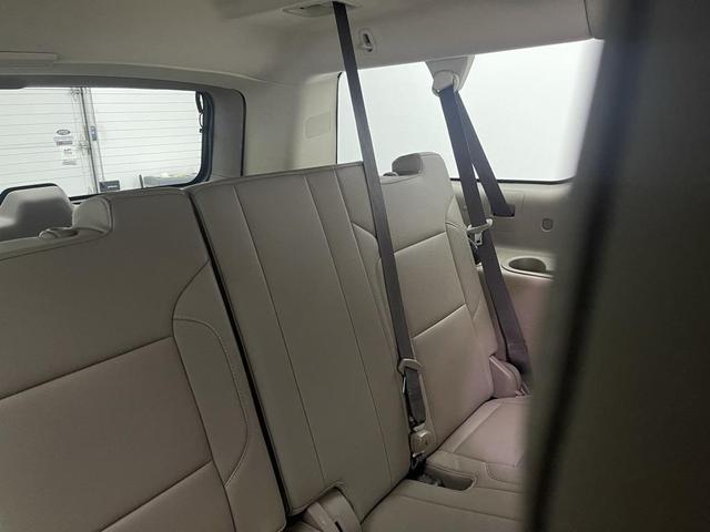 Photo of 2017 White Frost Tricoat GMC Yukon XL