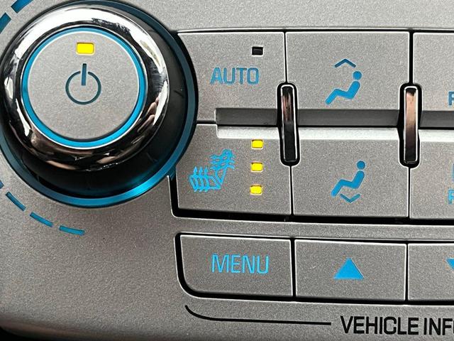 Photo of 2016 Blue Velvet Metallic Chevrolet Equinox