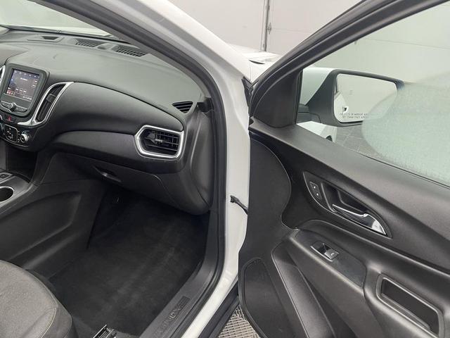 Photo of 2020 Summit White Chevrolet Equinox