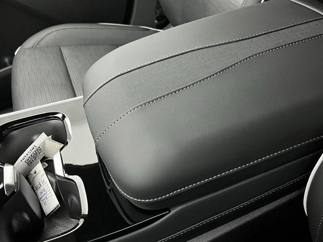 Photo of 2025 Ebony Twilight Metallic Buick Enclave