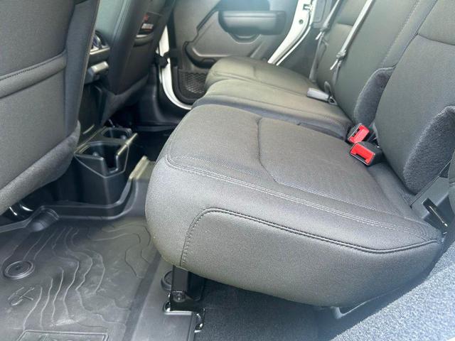 Photo of 2021 Bright White Clearcoat Jeep Wrangler Unlimited