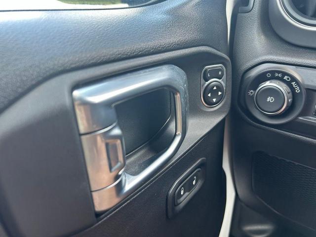 Photo of 2021 Bright White Clearcoat Jeep Wrangler Unlimited