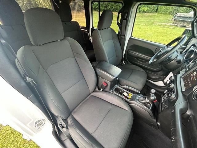Photo of 2021 Bright White Clearcoat Jeep Wrangler Unlimited