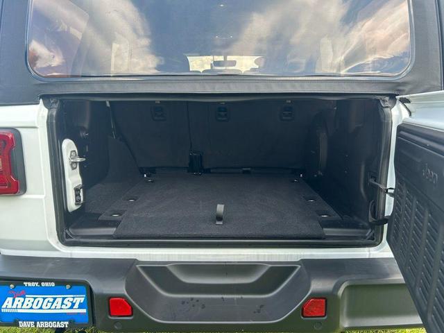Photo of 2021 Bright White Clearcoat Jeep Wrangler Unlimited