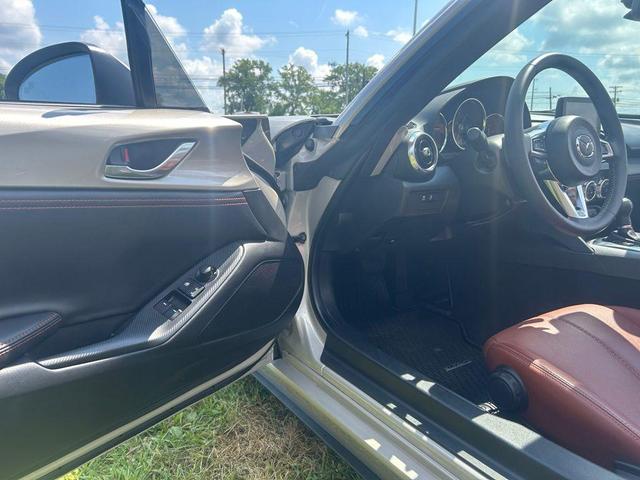 Photo of 2023 Platinum Quartz Metallic Mazda MX-5 Miata RF