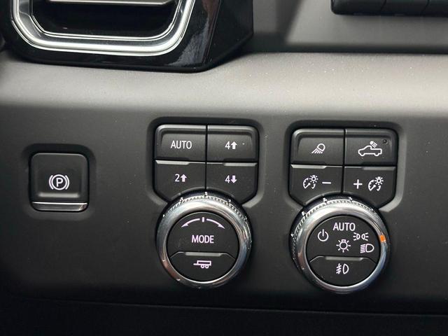 Photo of 2026 Onyx Black GMC Sierra 2500