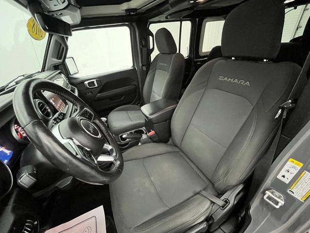 Photo of 2018 Granite Crystal Metallic Clearcoat Jeep Wrangler Unlimited