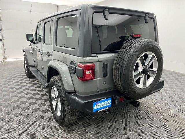 Photo of 2018 Granite Crystal Metallic Clearcoat Jeep Wrangler Unlimited