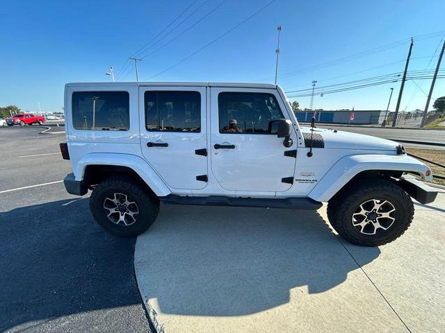 Photo of 2013 Bright White Clearcoat Jeep Wrangler Unlimited