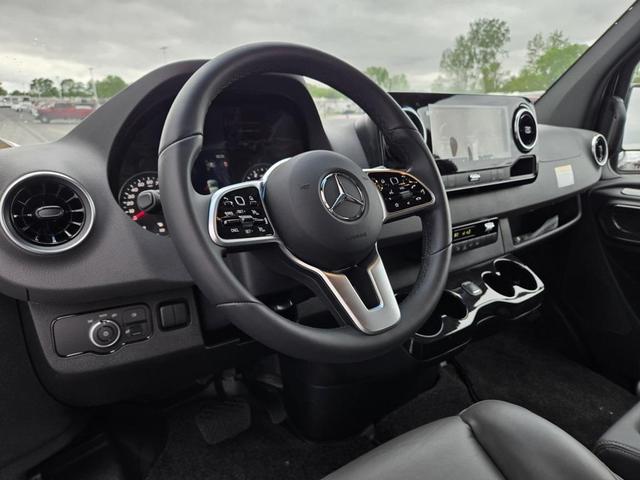 Photo of 2024 Black Mercedes-Benz Sprinter 2500
