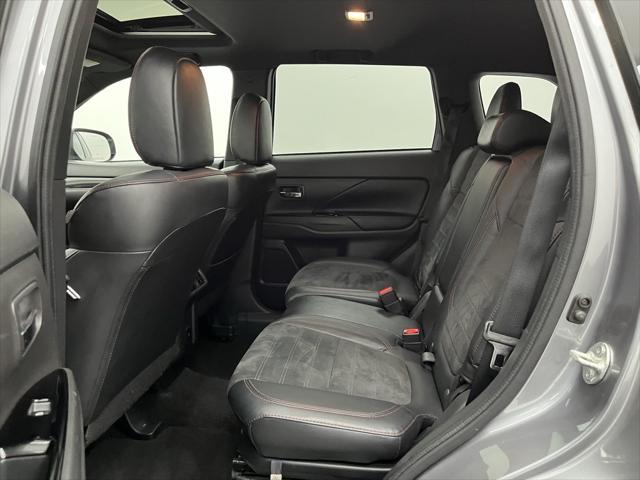 Photo of 2020 Mercury Gray Metallic Mitsubishi Outlander