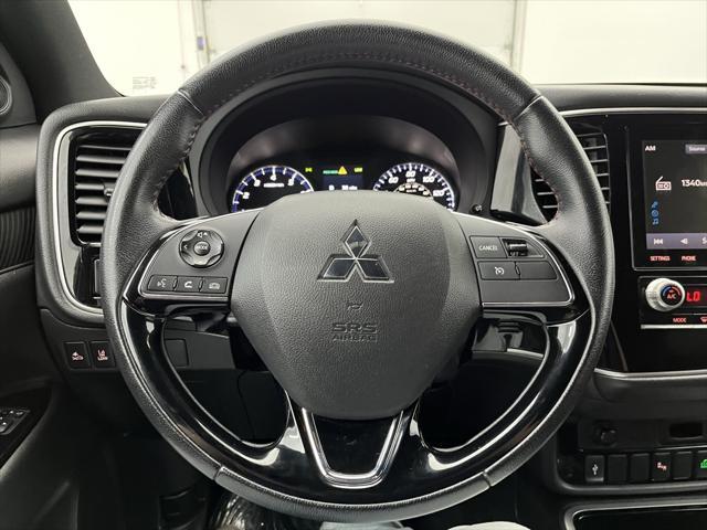 Photo of 2020 Mercury Gray Metallic Mitsubishi Outlander