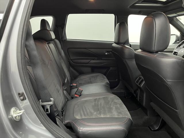 Photo of 2020 Mercury Gray Metallic Mitsubishi Outlander