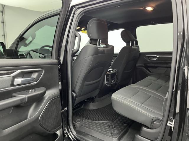 Photo of 2022 Diamond Black Crystal Pearlcoat RAM 1500