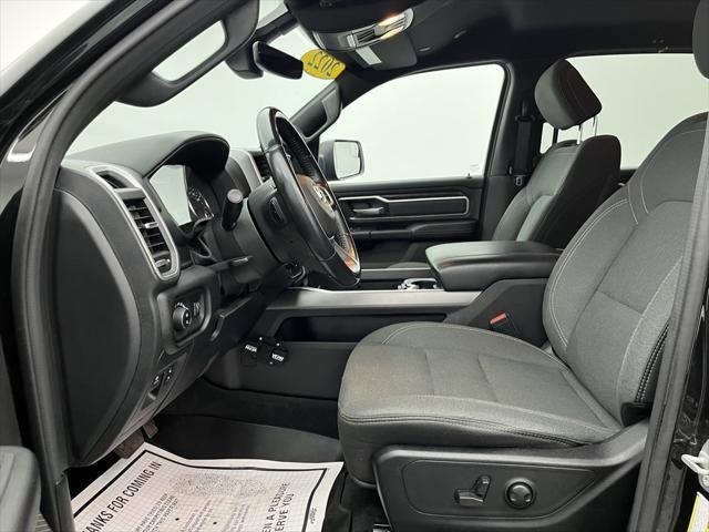 Photo of 2022 Diamond Black Crystal Pearlcoat RAM 1500