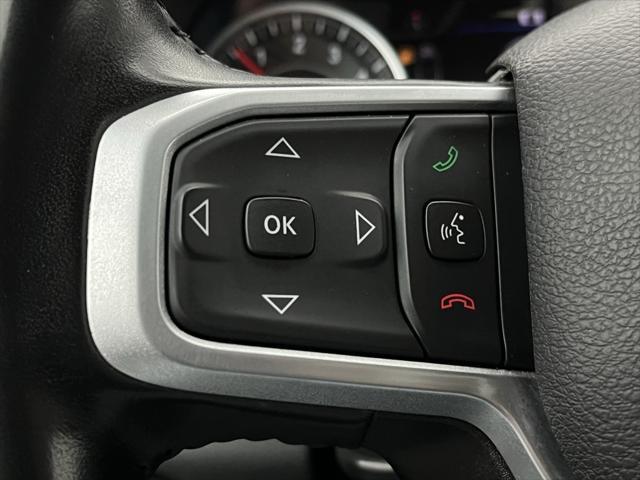 Photo of 2022 Diamond Black Crystal Pearlcoat RAM 1500