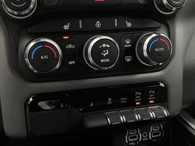 Photo of 2022 Diamond Black Crystal Pearlcoat RAM 1500