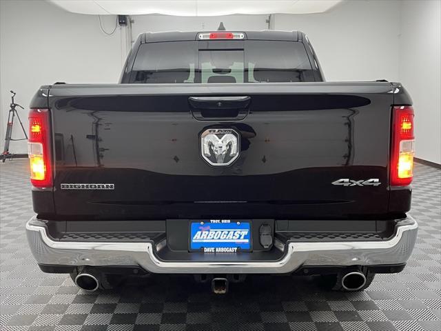 Photo of 2022 Diamond Black Crystal Pearlcoat RAM 1500