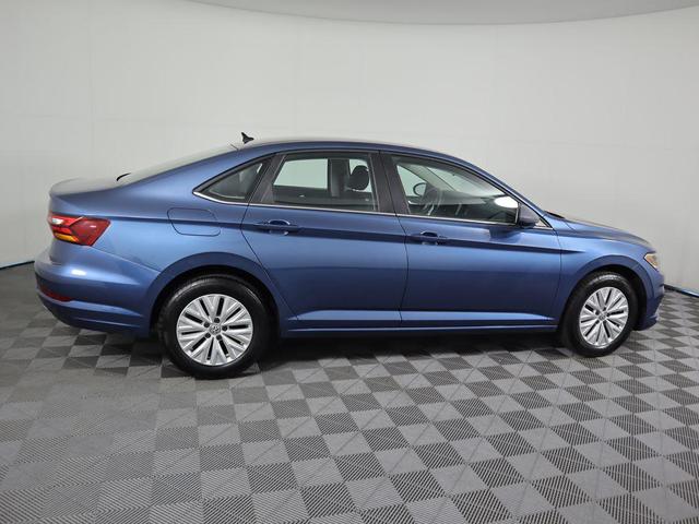 Photo of 2019 Silk Volkswagen Jetta