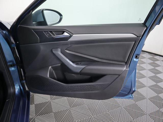 Photo of 2019 Silk Volkswagen Jetta