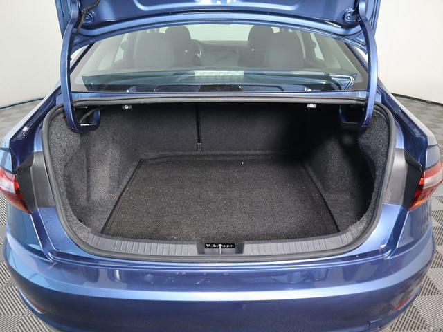 Photo of 2019 Silk Volkswagen Jetta