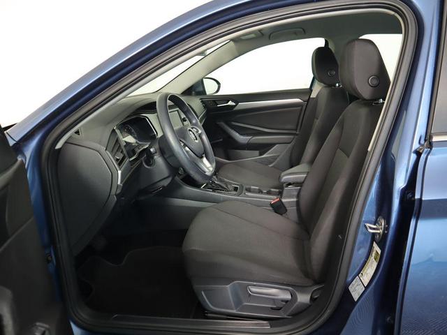 Photo of 2019 Silk Volkswagen Jetta