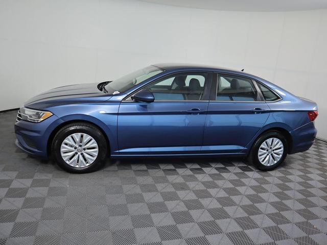 Photo of 2019 Silk Volkswagen Jetta