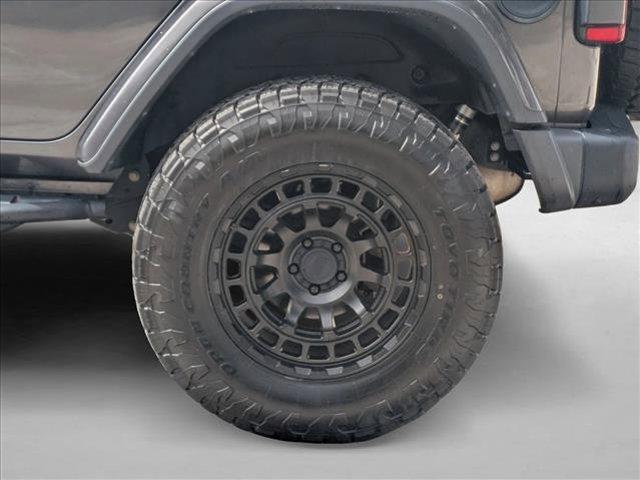 Photo of 2018 Granite Crystal Metallic Clearcoat Jeep Wrangler Unlimited