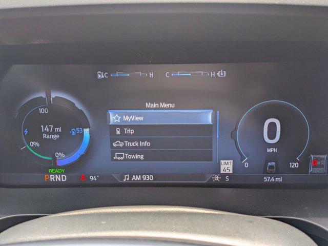 Photo of 2025 Oxford White Ford F-150 Lightning