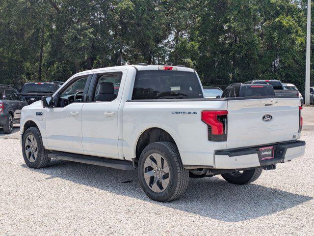 Photo of 2025 Oxford White Ford F-150 Lightning