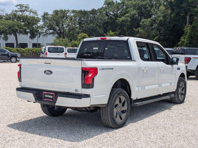 Photo of 2025 Oxford White Ford F-150 Lightning