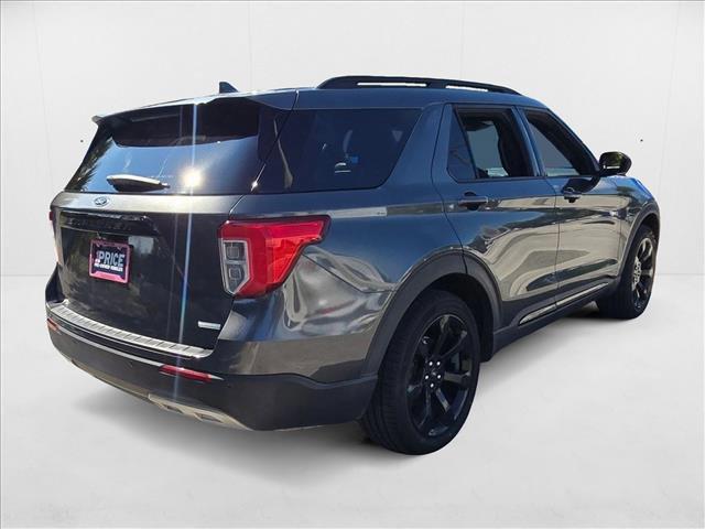 Photo of 2020 Oxford White Ford Explorer