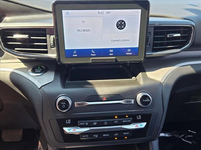 Photo of 2020 Oxford White Ford Explorer