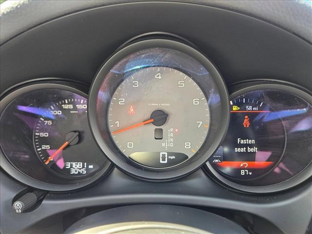 Photo of 2021 Black Porsche Macan