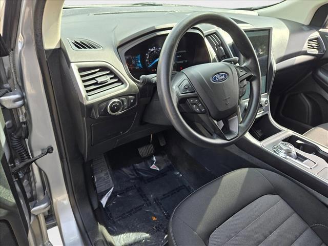 Photo of 2023 Iconic Silver Metallic Ford Edge