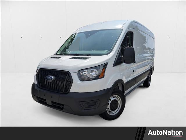 Photo of 2025 Oxford White Ford Transit-250