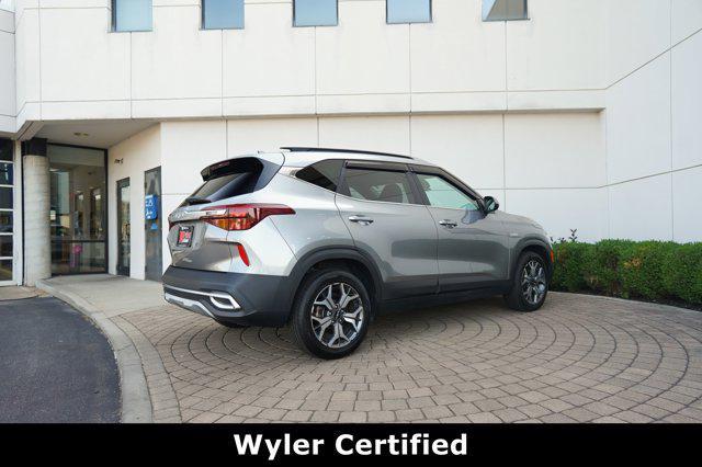 Photo of 2022 Steel Gray Kia Seltos