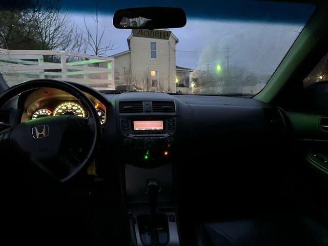 Photo of 2006 Gray Honda Accord