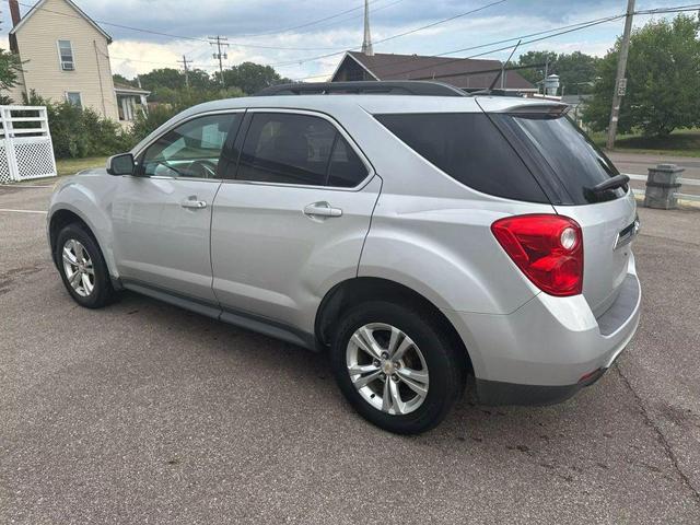Photo of 2010 Silver Chevrolet Equinox