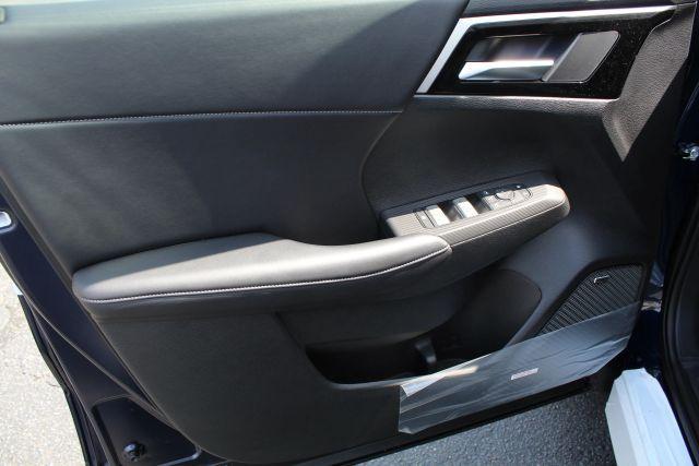 Photo of 2025 Blue Mitsubishi Outlander