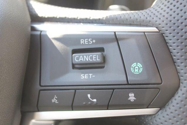 Photo of 2025 White Diamond Mitsubishi Outlander